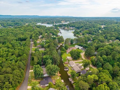Welcome to your own slice of Lake Hamilton paradise! This - photo 4