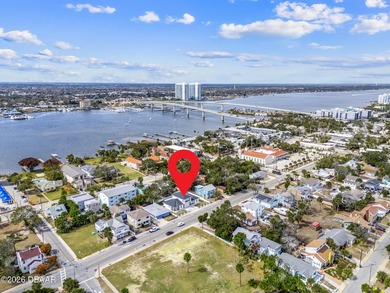 Perfection. Elegance. Location. An exceptional opportunity to - photo 3