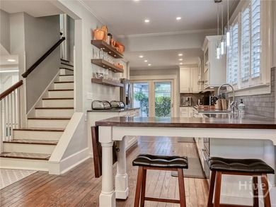 Classic Ardsley home with carriage house & garage parking on - photo 12