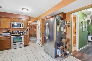 Beautifully maintained family home in the established Windsor