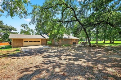 Lake Home For Sale in Gainesville, Texas