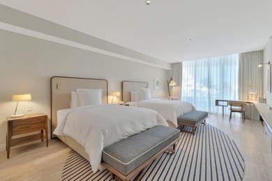 BRAND NEW FOUR SEASONS FULLY FURNISHED DIRECT OCEANFRONT - photo 31