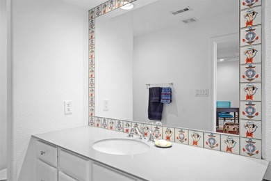 Professionals! Empty-nesters! Age in place-ers! Lock and leave! - photo 36