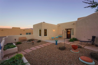 Professionals! Empty-nesters! Age in place-ers! Lock and leave! - photo 44