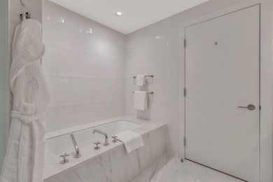 BRAND NEW FOUR SEASONS FULLY FURNISHED DIRECT OCEANFRONT - photo 45