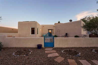 Professionals! Empty-nesters! Age in place-ers! Lock and leave! - photo 46