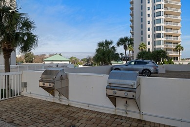 This is an end unit on the third floor on the West side of the - photo 49
