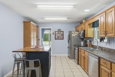 Located in an attractive, established neighborhood in Stockton - photo 10