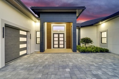 Experience refined living in this exceptional 4-bedroom - photo 2
