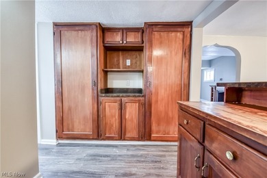 Investor-Friendly Single-Family Ranch - This well-maintained - photo 16