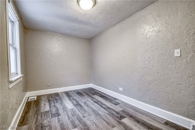 Investor-Friendly Single-Family Ranch - This well-maintained - photo 20
