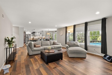 Welcome to 251 Oakwood Road, Oakdale - a stunning custom-built - photo 16