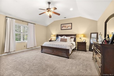 Welcome to 251 Oakwood Road, Oakdale - a stunning custom-built - photo 20