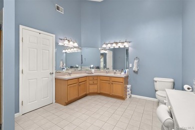 Welcome to 251 Oakwood Road, Oakdale - a stunning custom-built - photo 23