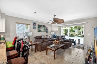 Beautiful townhome in a quiet community with walking distance to - photo 3