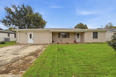 Lake Home For Sale in Lake Worth, Texas
