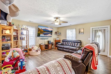 Enjoy peaceful country living just minutes from the lake at 1629 - photo 8