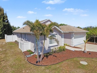 Waterfront living in Rotonda Lakes! This beautifully maintained - photo 3