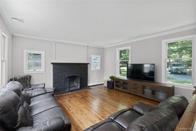 Welcome to this beautifully maintained 3,068 sq. ft. Colonial - photo 5