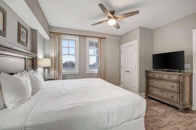 Perfectly positioned in Observation Point, this fully furnished - photo 16