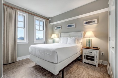 Perfectly positioned in Observation Point, this fully furnished - photo 20