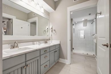 Perfectly positioned in Observation Point, this fully furnished - photo 22