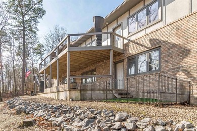 This home is turn key! Experience the pinnacle of luxury living - photo 4