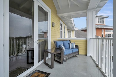 Perfectly positioned in Observation Point, this fully furnished - photo 26