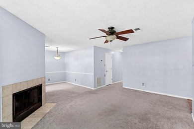 Welcome to this beautifully maintained 2-bedroom, 2-bath condo - photo 5