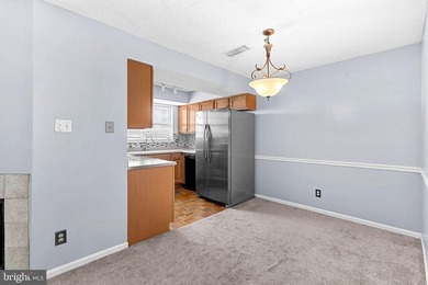 Welcome to this beautifully maintained 2-bedroom, 2-bath condo - photo 7