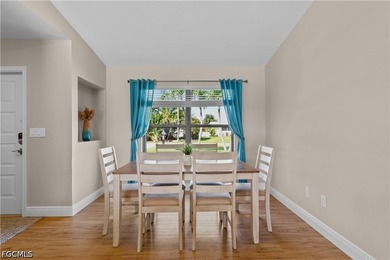 Step into a beautifully updated 3 bedroom plus den/flex room, 2 - photo 10