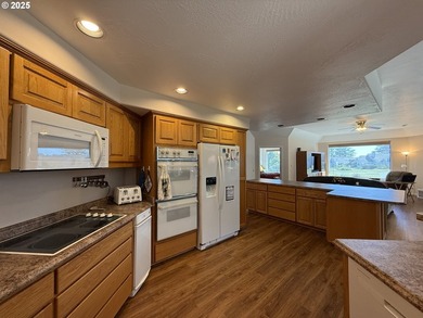 Located in the gated community of Schooner Bay, 210 Schooner Bay - photo 12