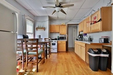 An exceptional opportunity in downtown Madison, WI, this 3-unit - photo 3