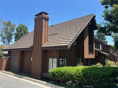 This coveted 1590 sqft *Shasta* model is an END UNIT offering 2 - photo 2