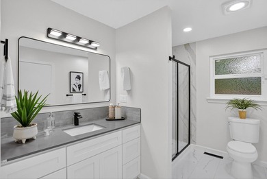 Nestled in the desirable Hills of Oakland, full of natural light - photo 39