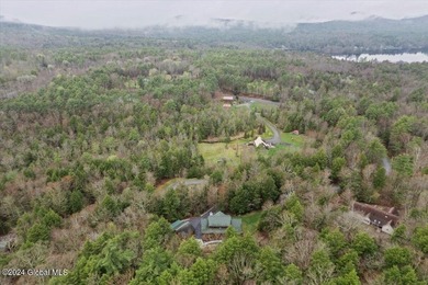 A classic Lincoln Log home set on a private 3+ acre lot, this - photo 41