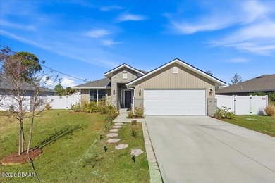 Bird of Paradise Lake Home For Sale in Palm Coast Florida