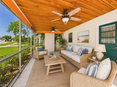 Looking for a home in the heart of Naples? This property has a - photo 2