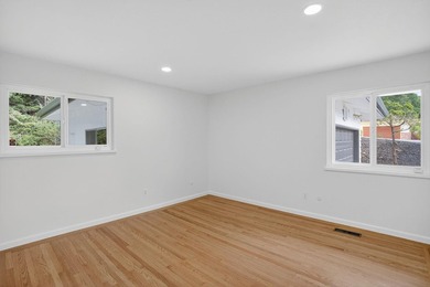 Nestled in the desirable Hills of Oakland, full of natural light - photo 44