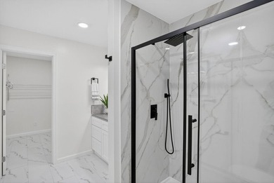 Nestled in the desirable Hills of Oakland, full of natural light - photo 46