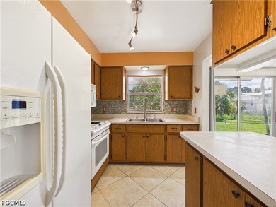 Looking for a home in the heart of Naples? This property has a - photo 8