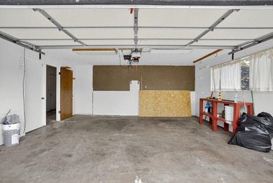 Nestled in the desirable Hills of Oakland, full of natural light - photo 49