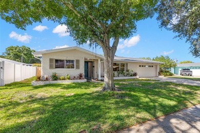 Virtually Staged. Welcome to this beautifully updated - photo 2