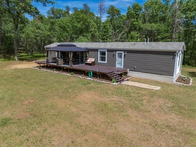 Enjoy this beautiful, wooded retreat and escape from the city - photo 2