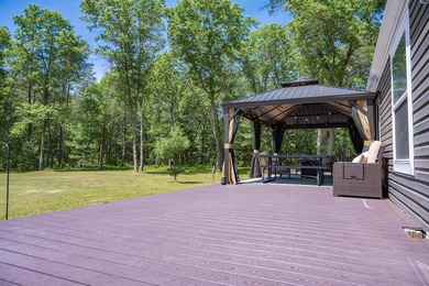 Enjoy this beautiful, wooded retreat and escape from the city - photo 10