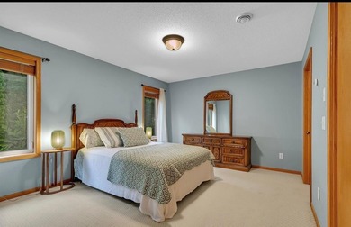 Welcome to 1004 Oak Pond Drive in Sartell-a beautifully - photo 14