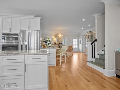 : Fall in love with this custom-built water-view masterpiece - photo 29