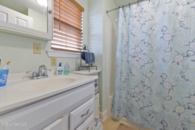 Waterfront living at its best! This well-maintained, fully - photo 13