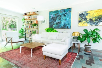 This stunning 3 BR 2.5 Bathroom Hollywood Regency Style home - photo 7