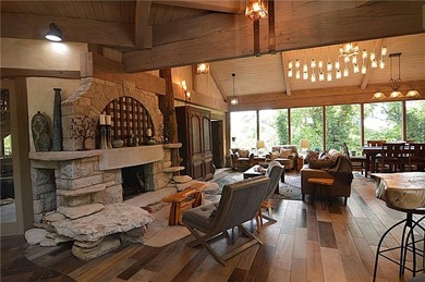 If you're looking for a unique property that surrounds you with - photo 8